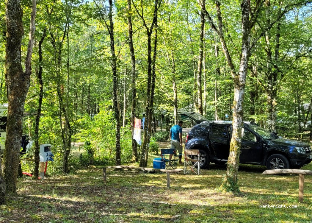 CAMPING AU BOIS DORMANT — foto 2