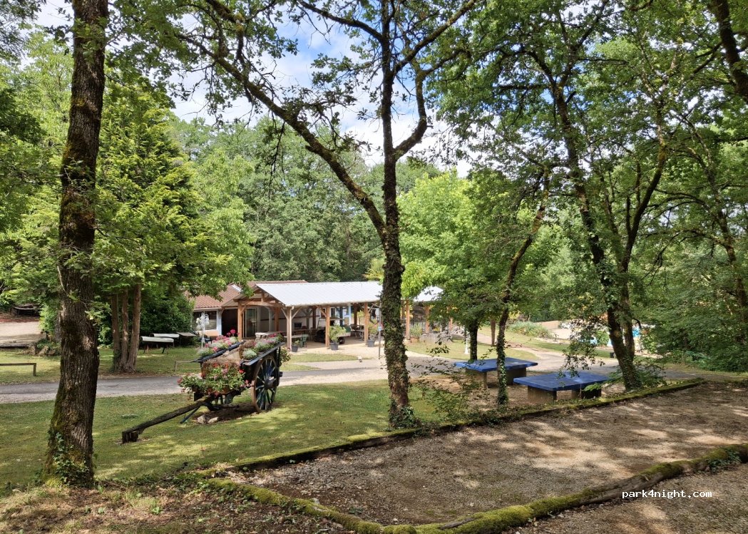 CAMPING AU BOIS DORMANT — foto 3