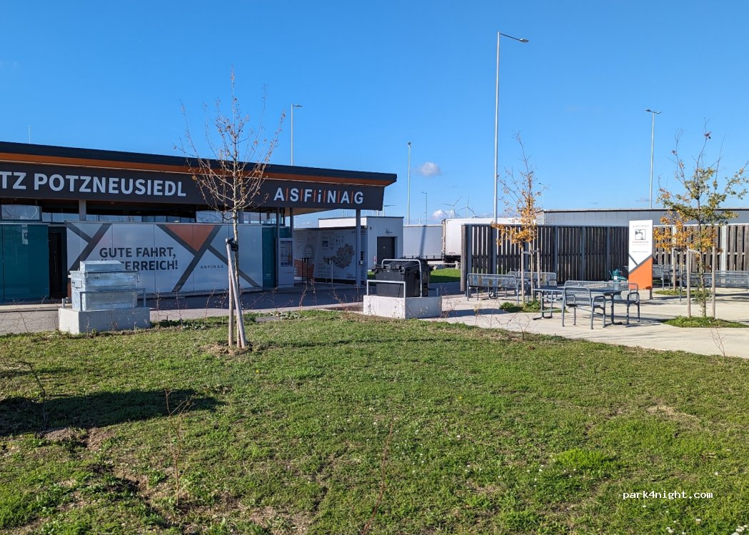 (2473) Potzneusiedl - Unnamed Road — foto 4