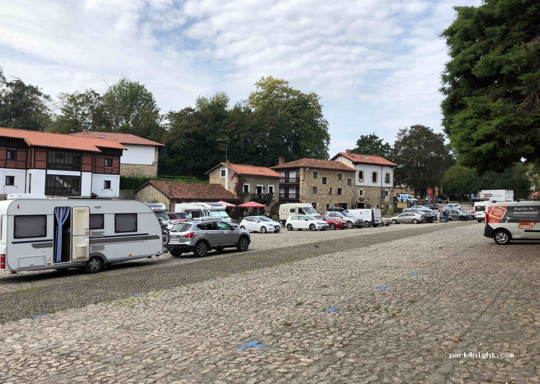 (39360) Santillana del Mar - 1 Plaza Rey — foto