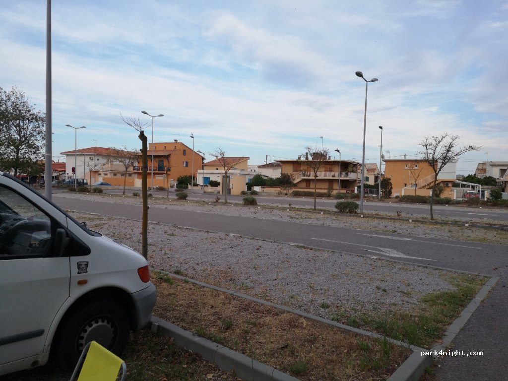(34340) Marseillan - 9 Place du Marché — foto 2