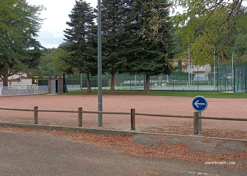 (69530) Brignais - 5 Boulevard des Sports — foto