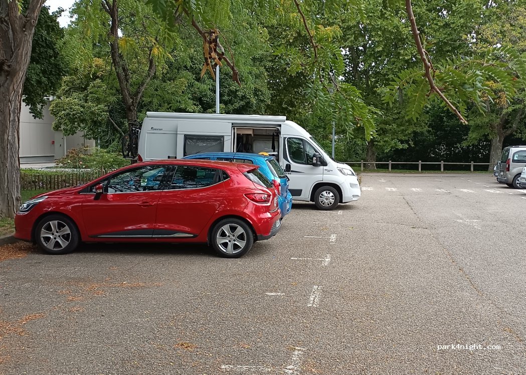 (69530) Brignais - 5 Boulevard des Sports — foto 2