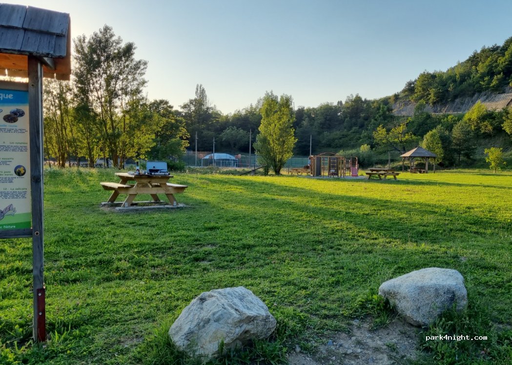 (38350) La Salle-en-Beaumont - — foto 3