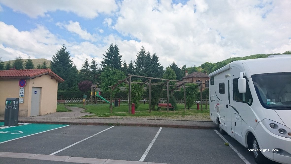 (12300) Firmi - 2 Rue du Camping — foto