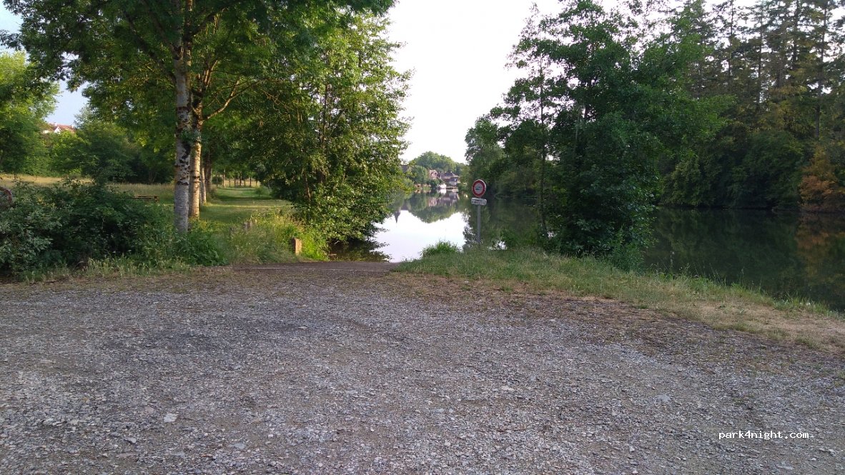 (72270) Malicorne-sur-Sarthe - 40 Rue Aristide Briand — foto 2