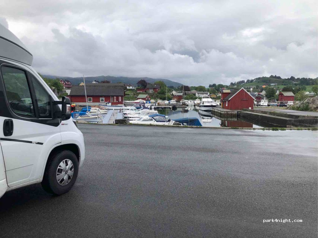 (5419) Fitjar - 22 Havnavegen — foto