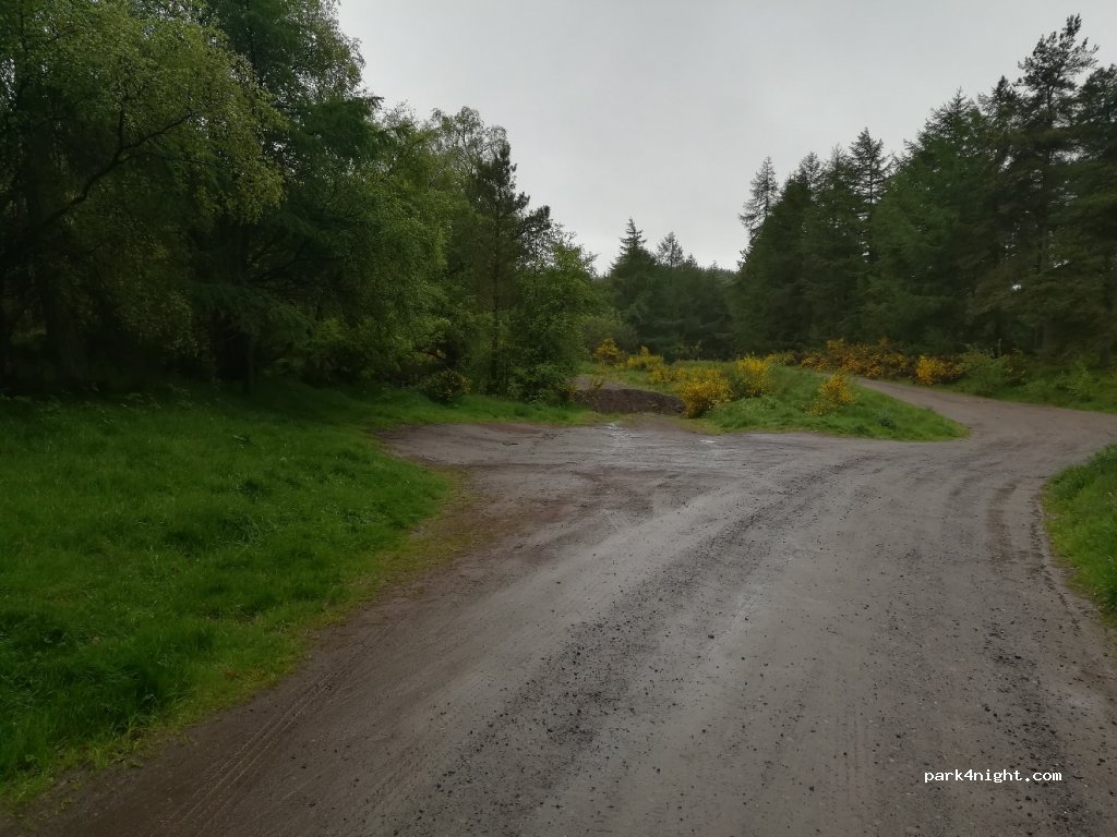 (KY14) Cupar - Unnamed Road — foto 2