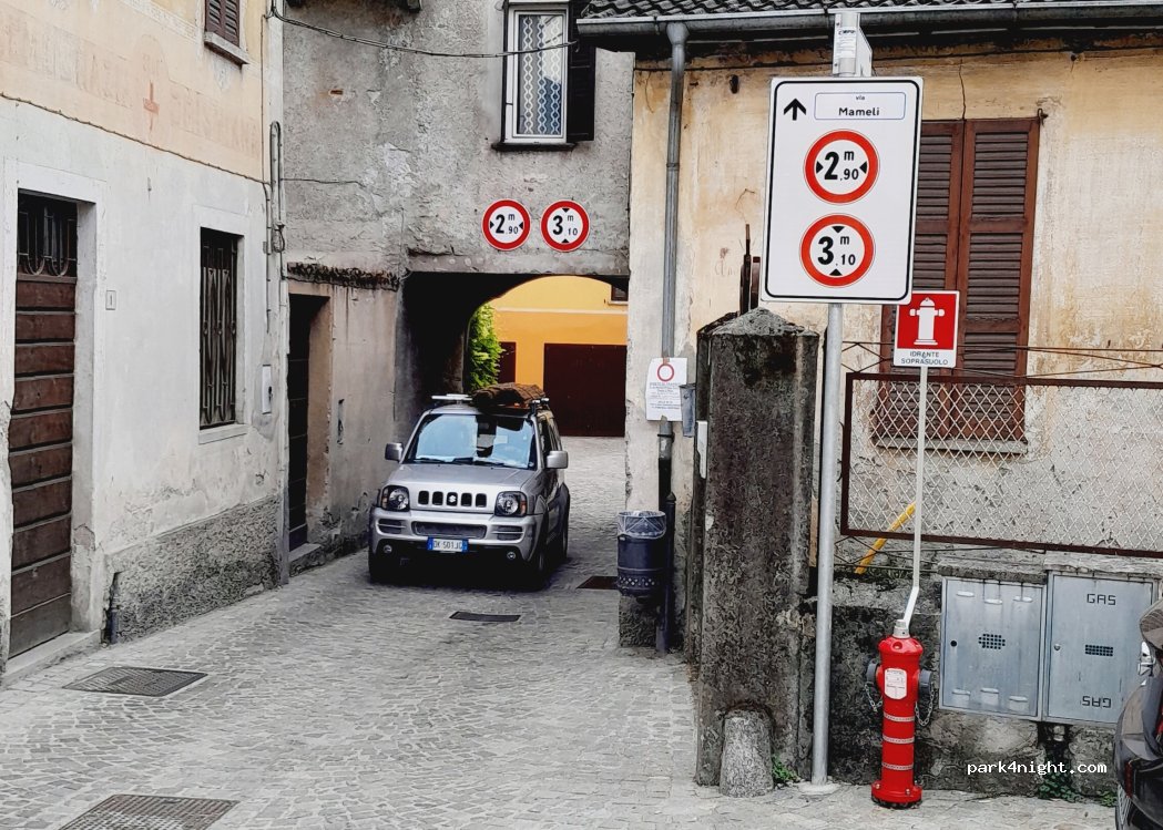 (22010) Osteno-claino - 15 Piazza Ugo Ricci — foto 4