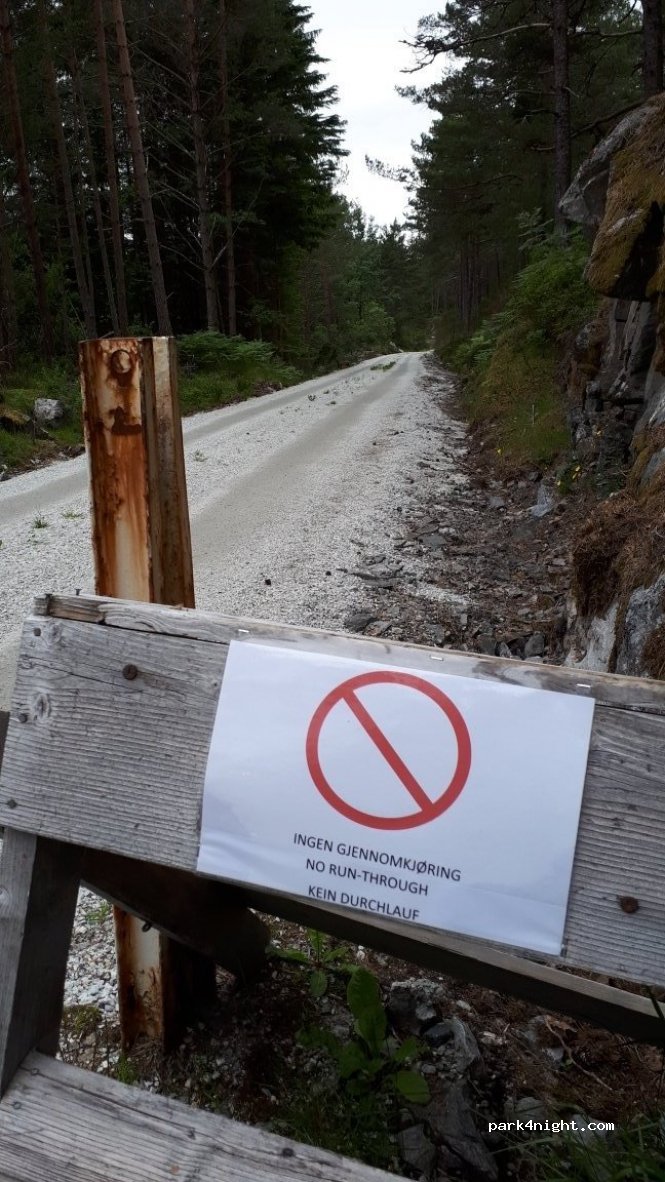 (6953) Leirvik i Sogn - Unnamed Road — foto 3