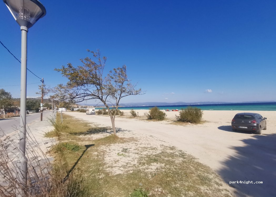 (630 78) Ormos Panagias - Unnamed Road — foto