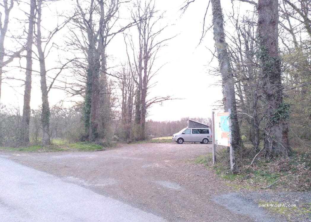 (87430) Verneuil-sur-Vienne - Unnamed Road — foto
