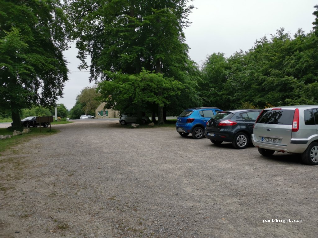 (60510) La Neuville-en-Hez - 7 Le Magasin — foto 2
