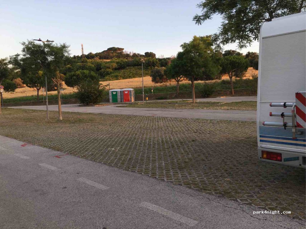 (64025) Pineto - Viale delle rose — foto 2