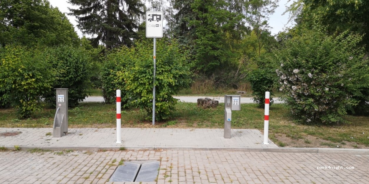 Wohnmobilstellplatz Oschersleben — foto