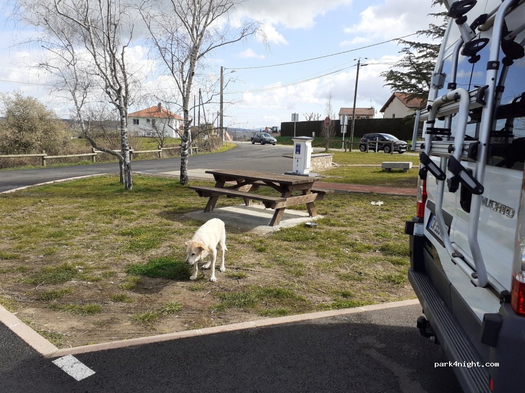 Aire de camping-car Parigny — foto 2