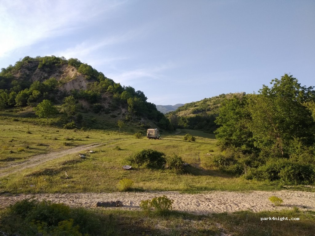 (2820) Rozhen - Unnamed Road — foto