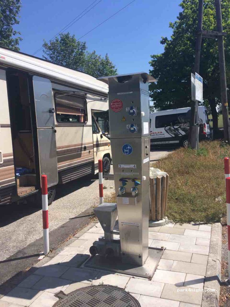 Wohnmobilstellplatz Marchtrenk — foto
