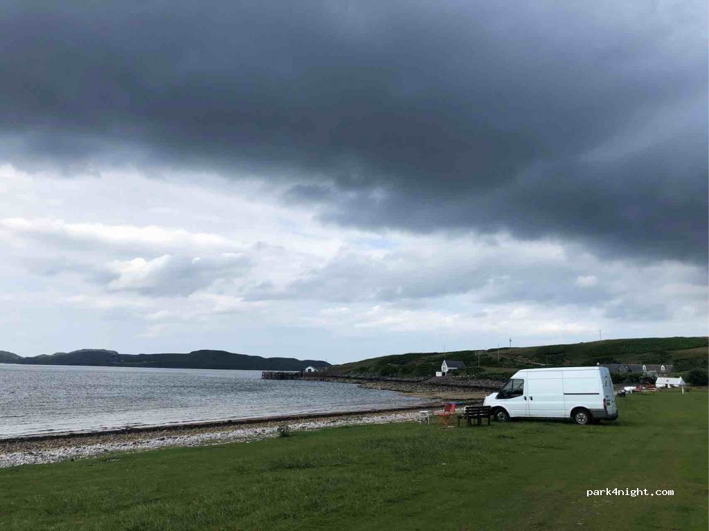 (IV26 2YN) Ullapool - Unnamed Road — foto 3