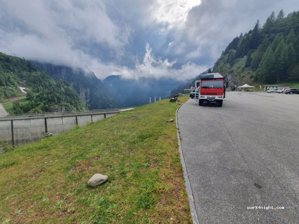 (6720) Blenio - unamed road — foto