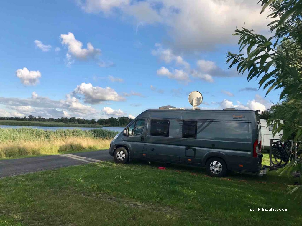 (21785) Neuhaus - Am Yachthafen, — foto 2