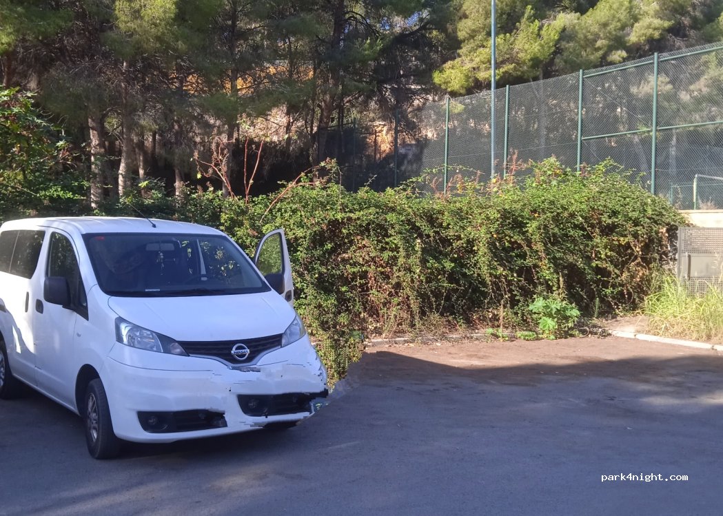 (43008) Tarragona - 27 Passatge Limonium — foto
