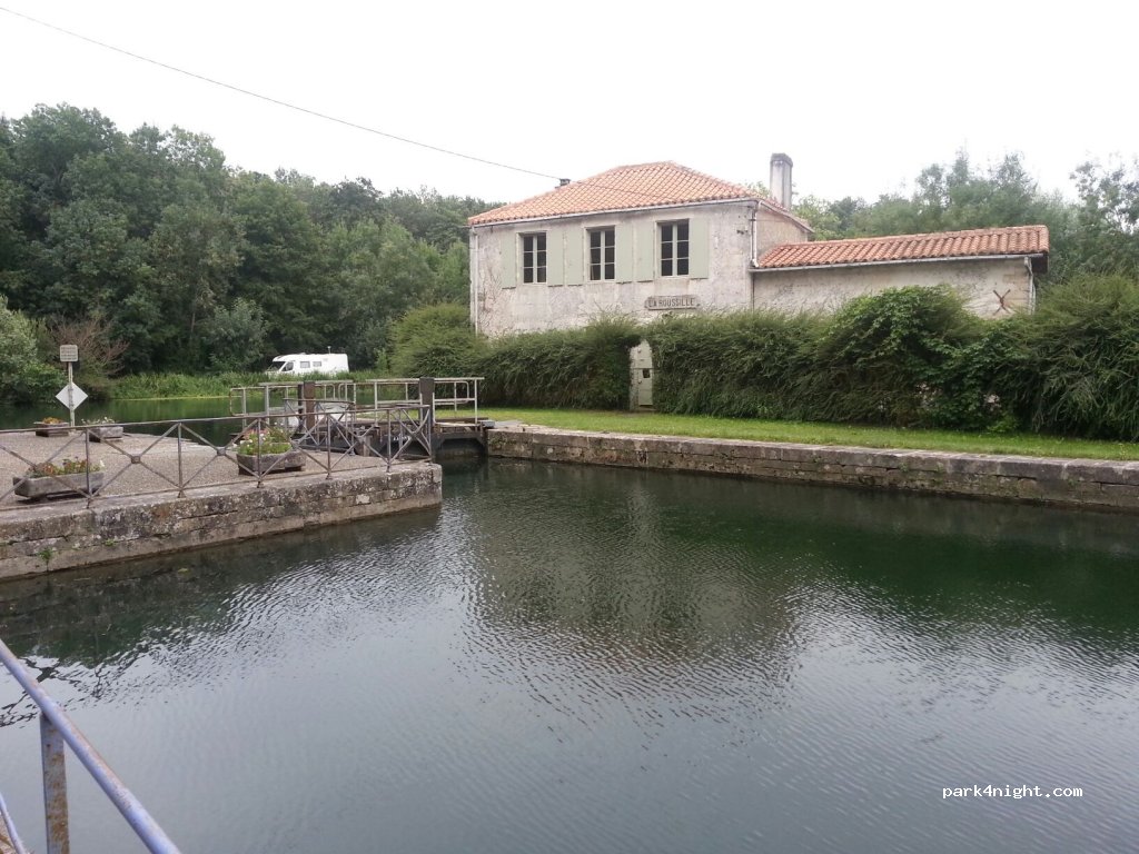 (79000) Niort - Chemin de Chey à la Roussille — foto