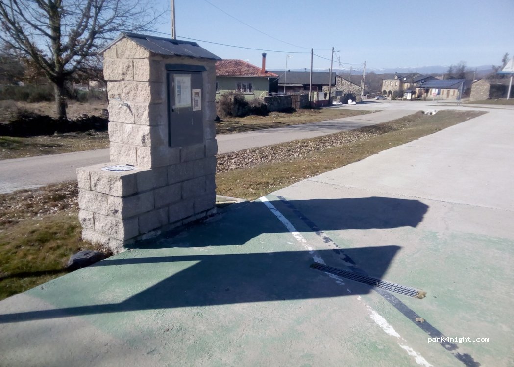 (49594) Manzanal de Arriba - Carretera Sagallos — foto 2