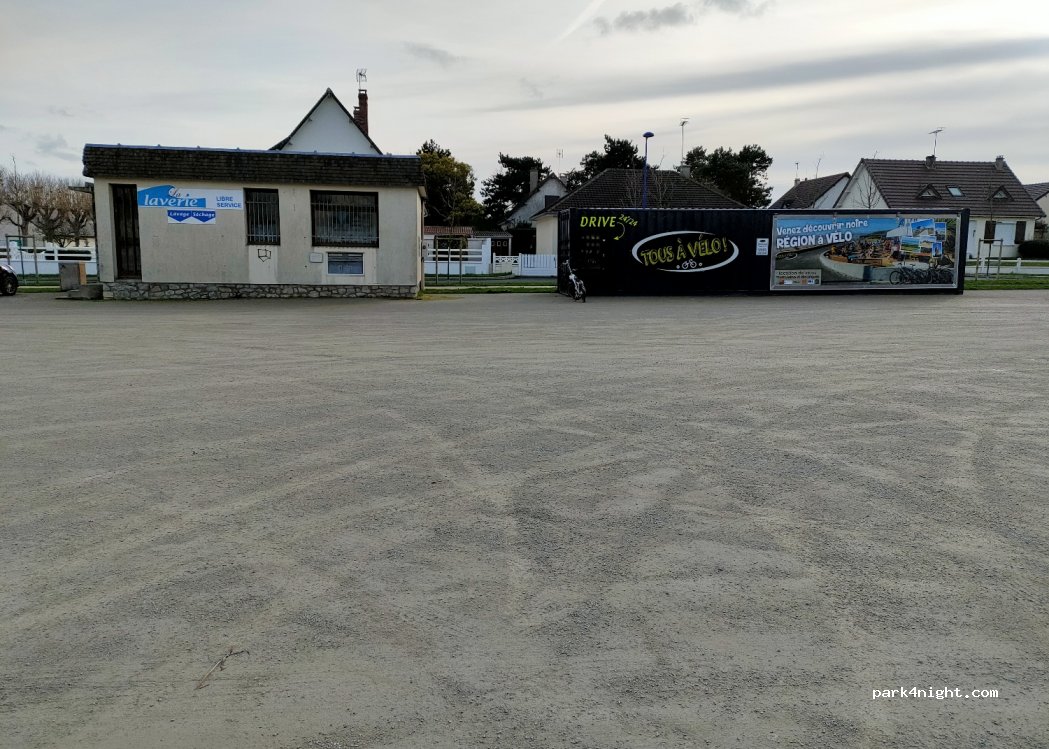 (50590) Hauteville-sur-Mer - 2 Avenue des Sports — foto 3