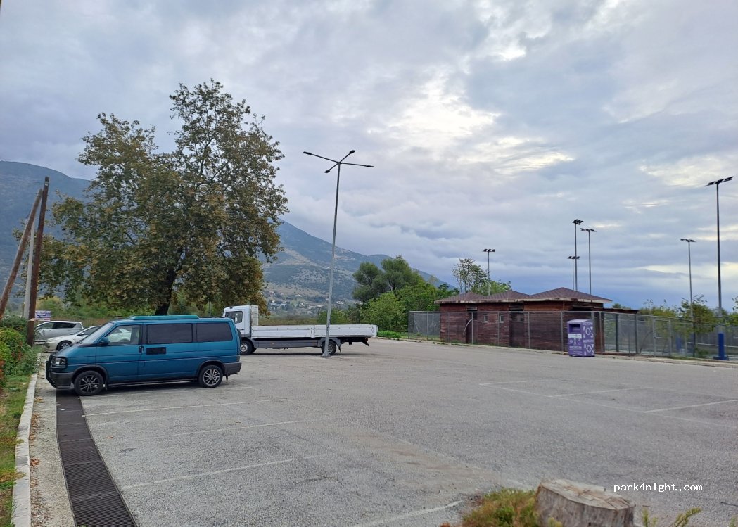(454 45) Perama - 3 Ethniki Odos Trikalon Ioanninon — foto 4