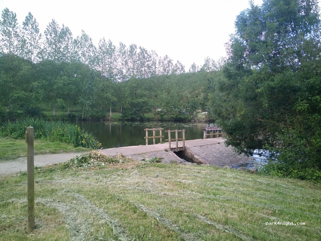 (79100) Thouars - 209 Promenade de Pommiers — foto 2