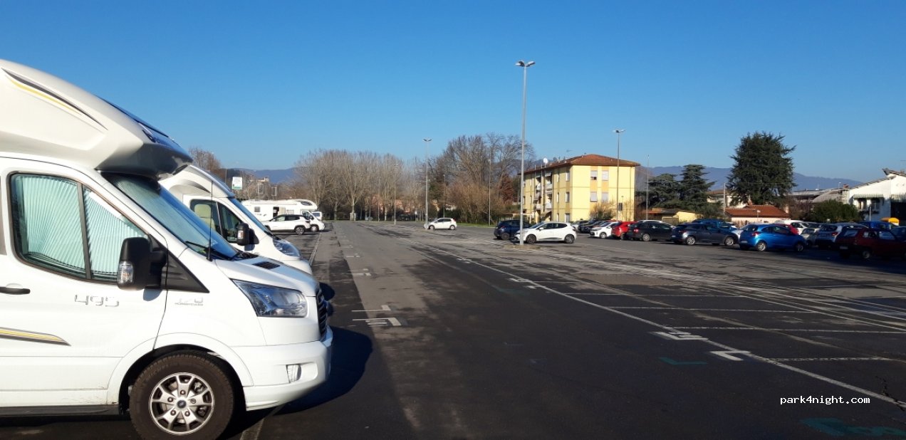 (55100) Lucca - 3 Traversa Iii Tagliate Iii — foto 2
