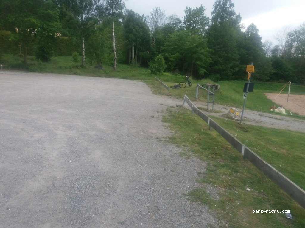 (152 50) Södertälje - 6 Mälarbadsvägen — foto