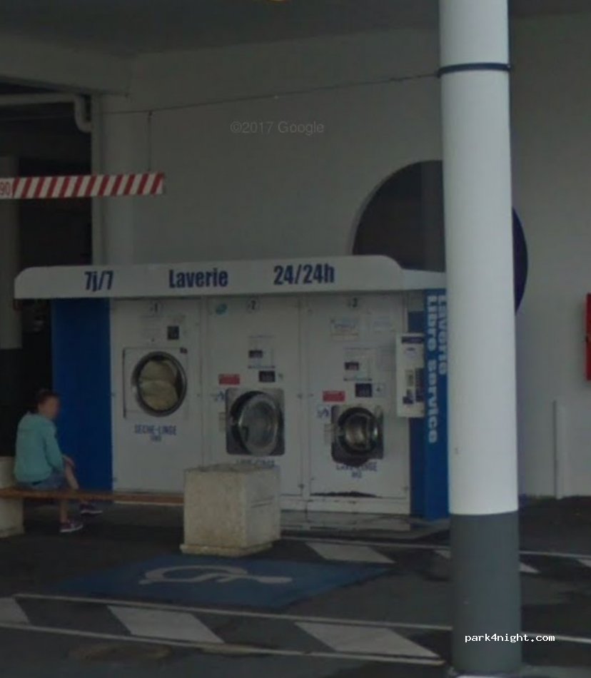 (17200) Royan - 4 Rue Antoine-Laurent de Lavoisier — foto