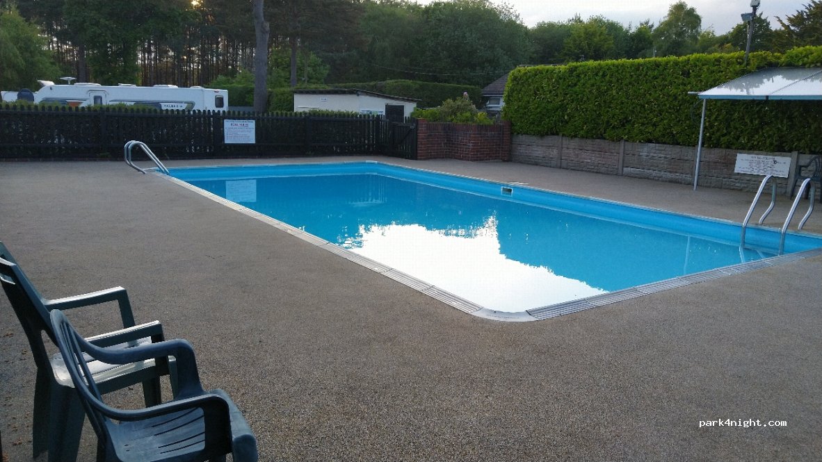 Longfield Caravan Park — foto 2