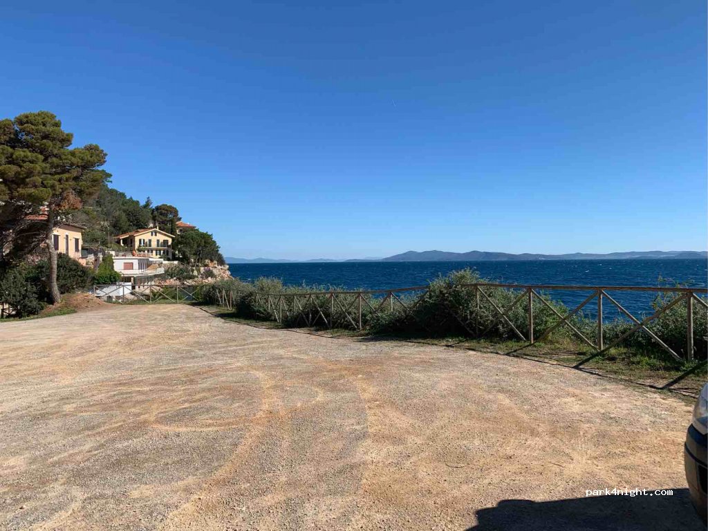 (58019) Porto Santo Stefano - Via Guelfo Civinini — foto