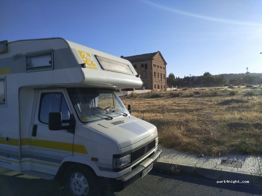 (18500) Guadix - 14 Poligono Ue 5. 8 — foto