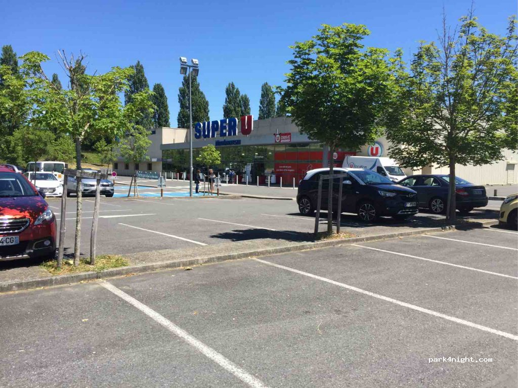 (16190) Montmoreau-Saint-Cybard - 58 Avenue de l'Angoumois — foto 2