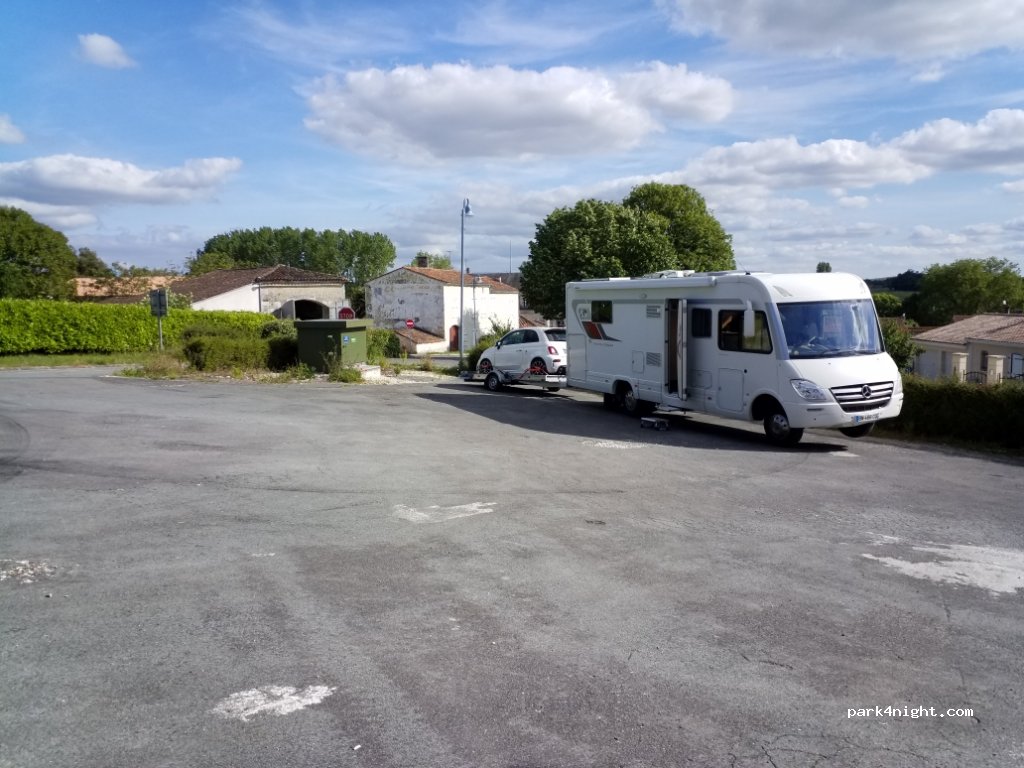 (16200) Bourg-Charente - 12 Route de Veillard — foto 3