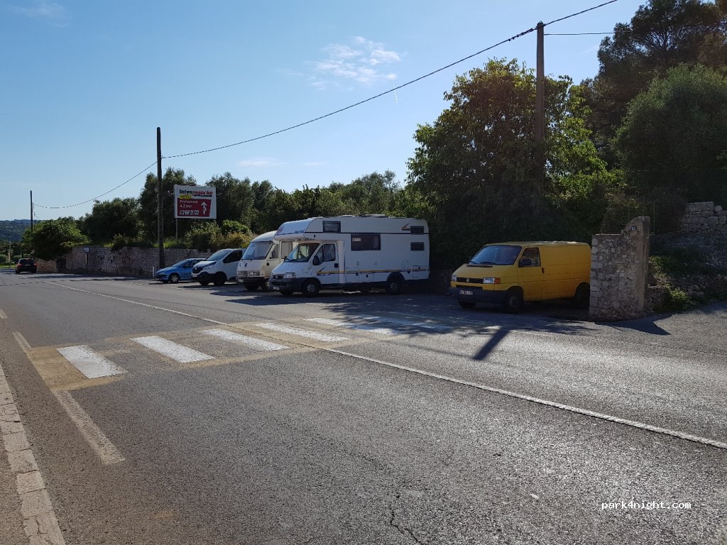 (06130) Grasse - 82 Chemin de la Pouiraque — foto