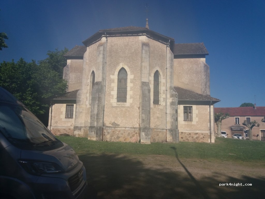 (03410) Lignerolles - 7 Rue des Perches — foto