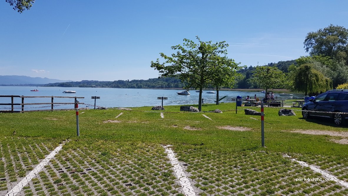 (2576) Lüscherz - Hafen — foto