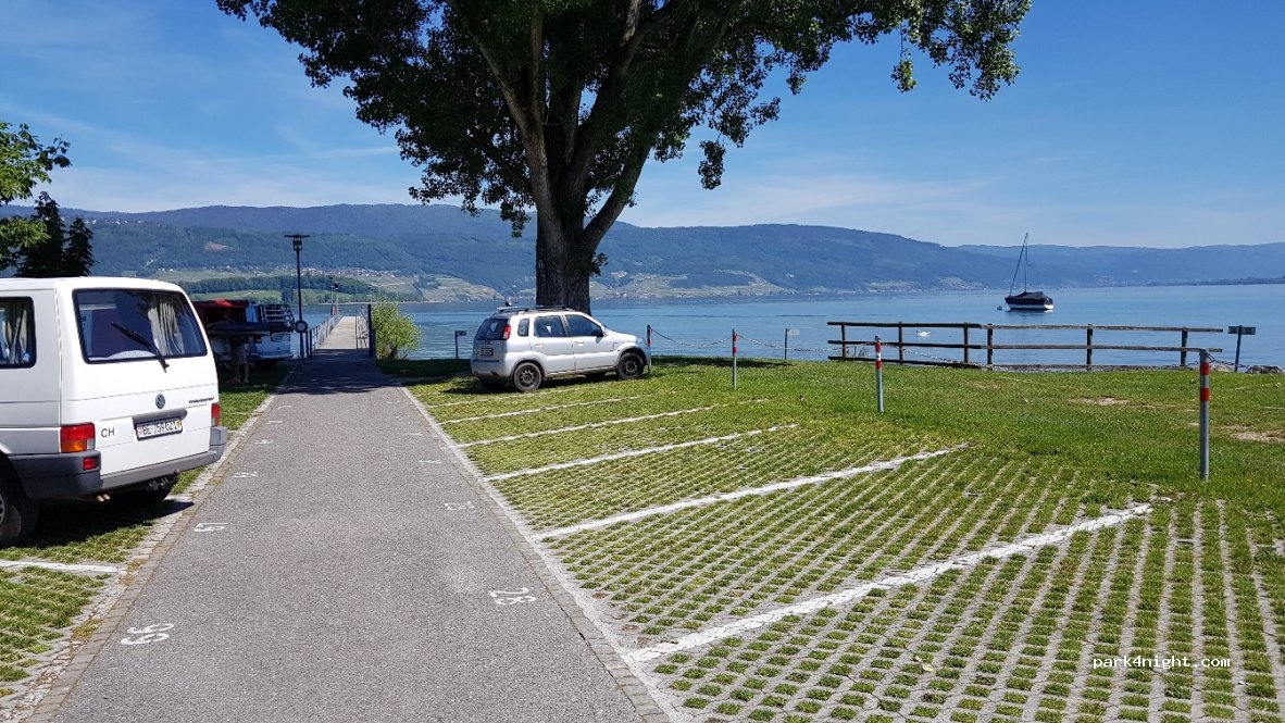 (2576) Lüscherz - Hafen — foto 2