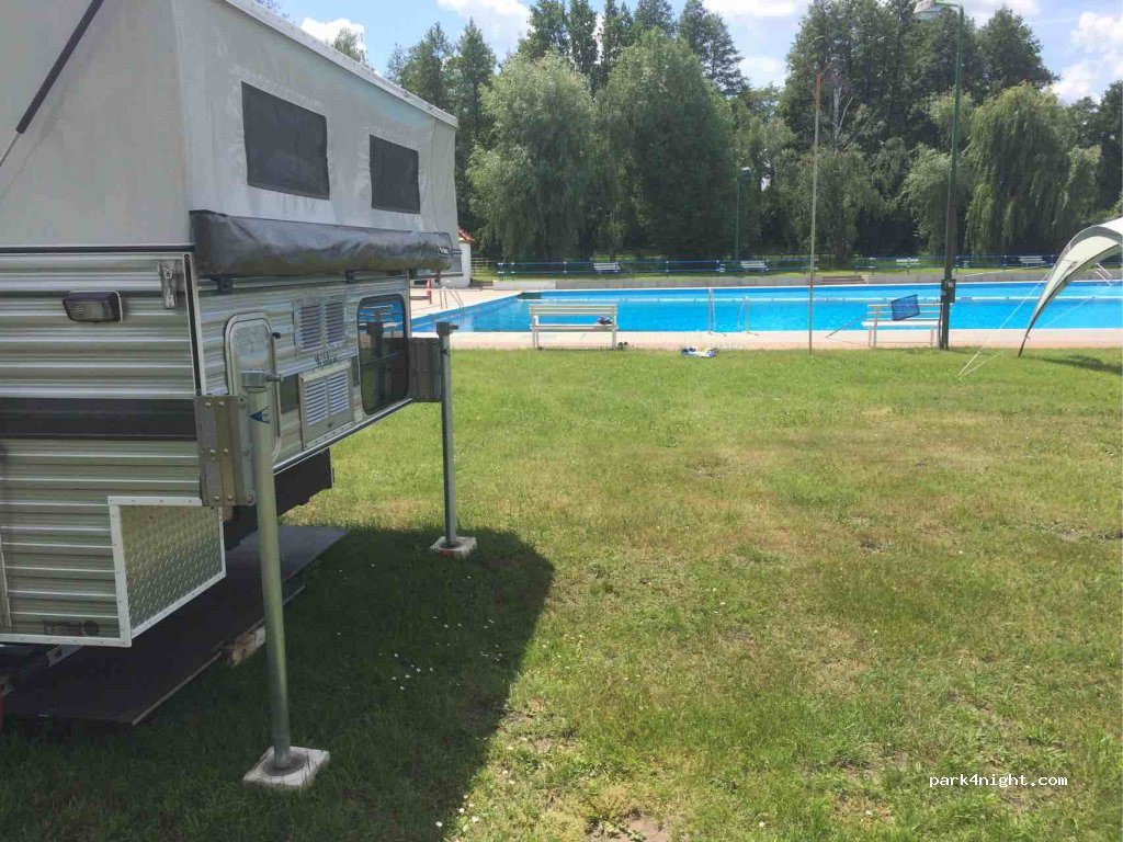 (04932) Merzdorf - 1 Ortrander Straße — foto 2