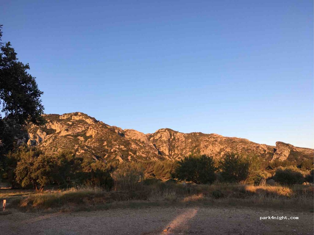 (13210) Saint-Rémy-de-Provence - Unnamed Road — foto 2