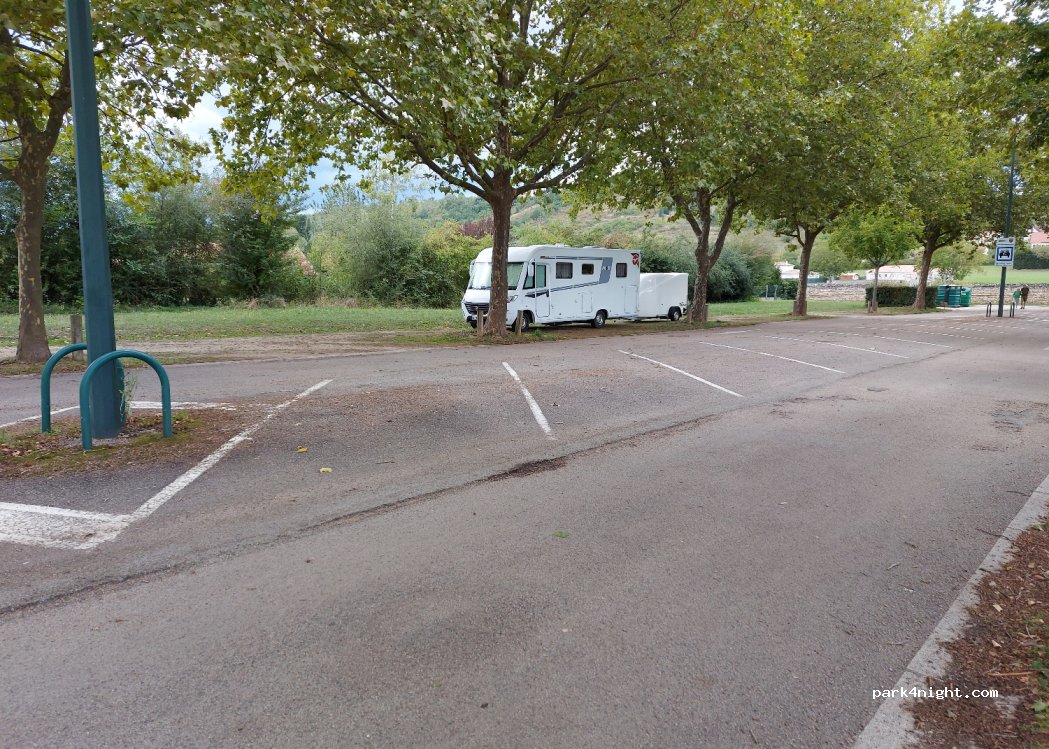 (03450) Ébreuil - 45 Rue des Saulzets — foto 3