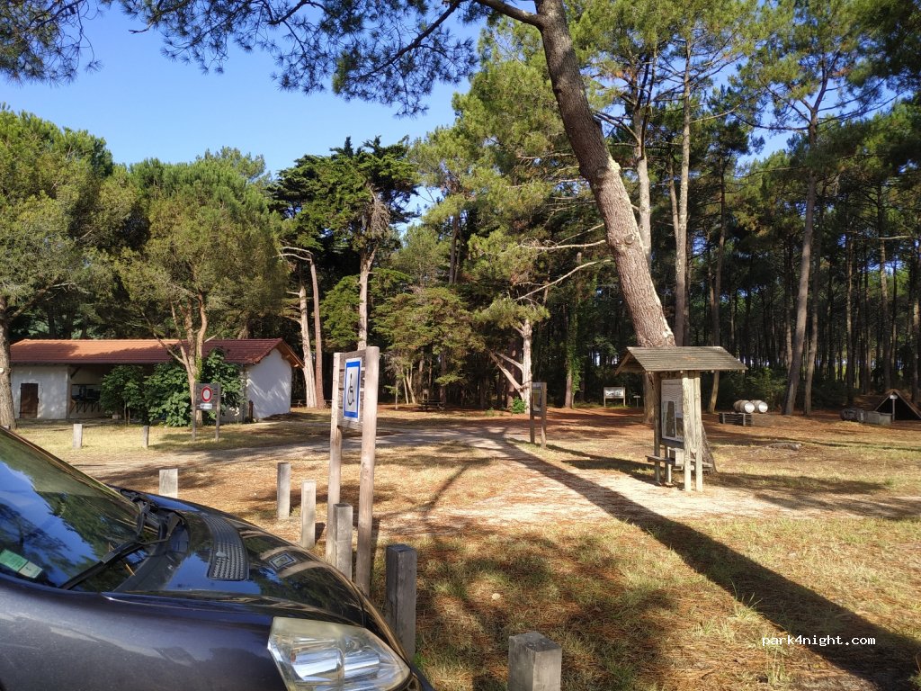 (40200) Mimizan - Parking de la Maillouèyre — foto