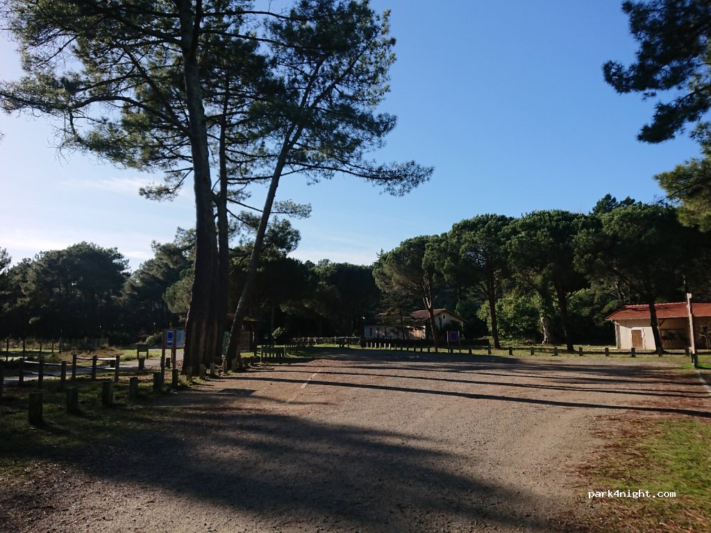 (40200) Mimizan - Parking de la Maillouèyre — foto 2