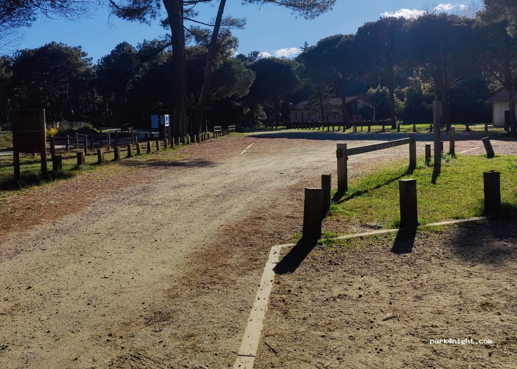 (40200) Mimizan - Parking de la Maillouèyre — foto 4