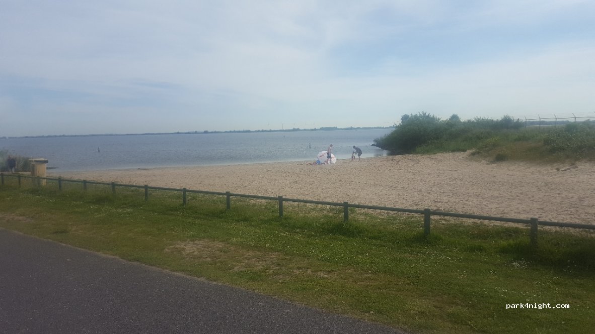 (3243) Stad aan 't Haringvliet - Zeedijk — foto